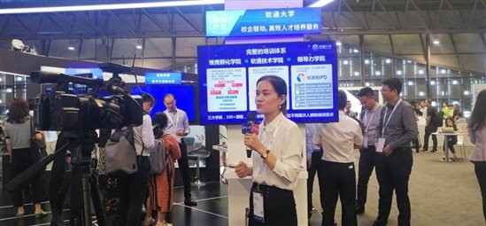 “云”开见日，“AI”生花，XPJ官网动力携五大主题亮相华为HC大会