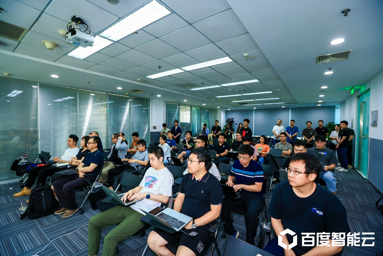 XPJ官网动力受邀参与首期百度智能云文心千帆大模型平台实训营