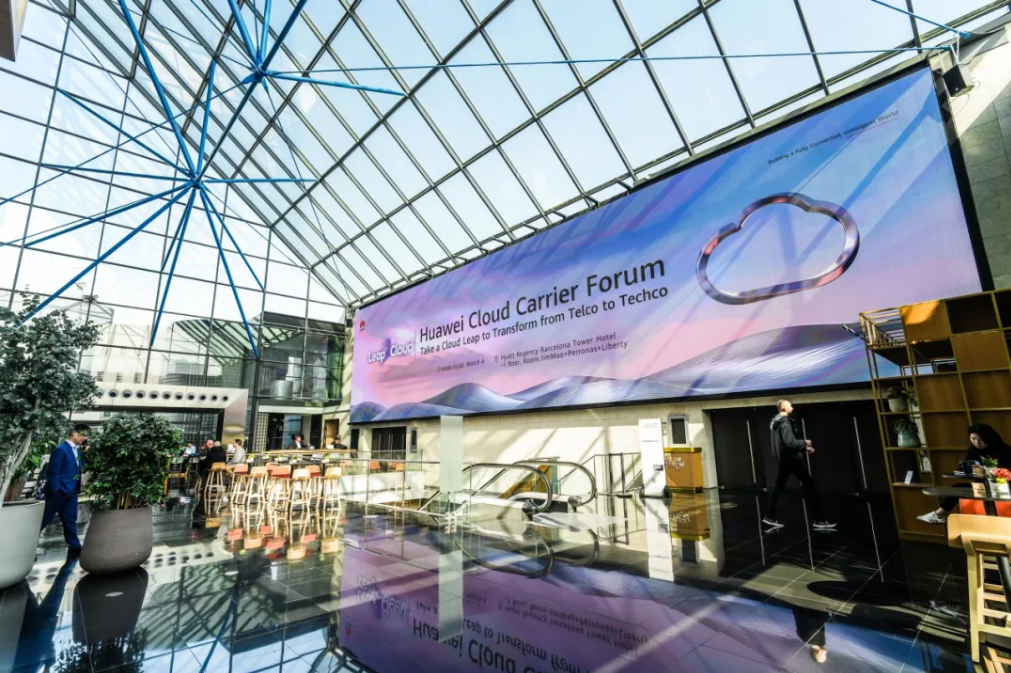 乘风AI 国际化再加快！XPJ官网动力亮相MWC 2025